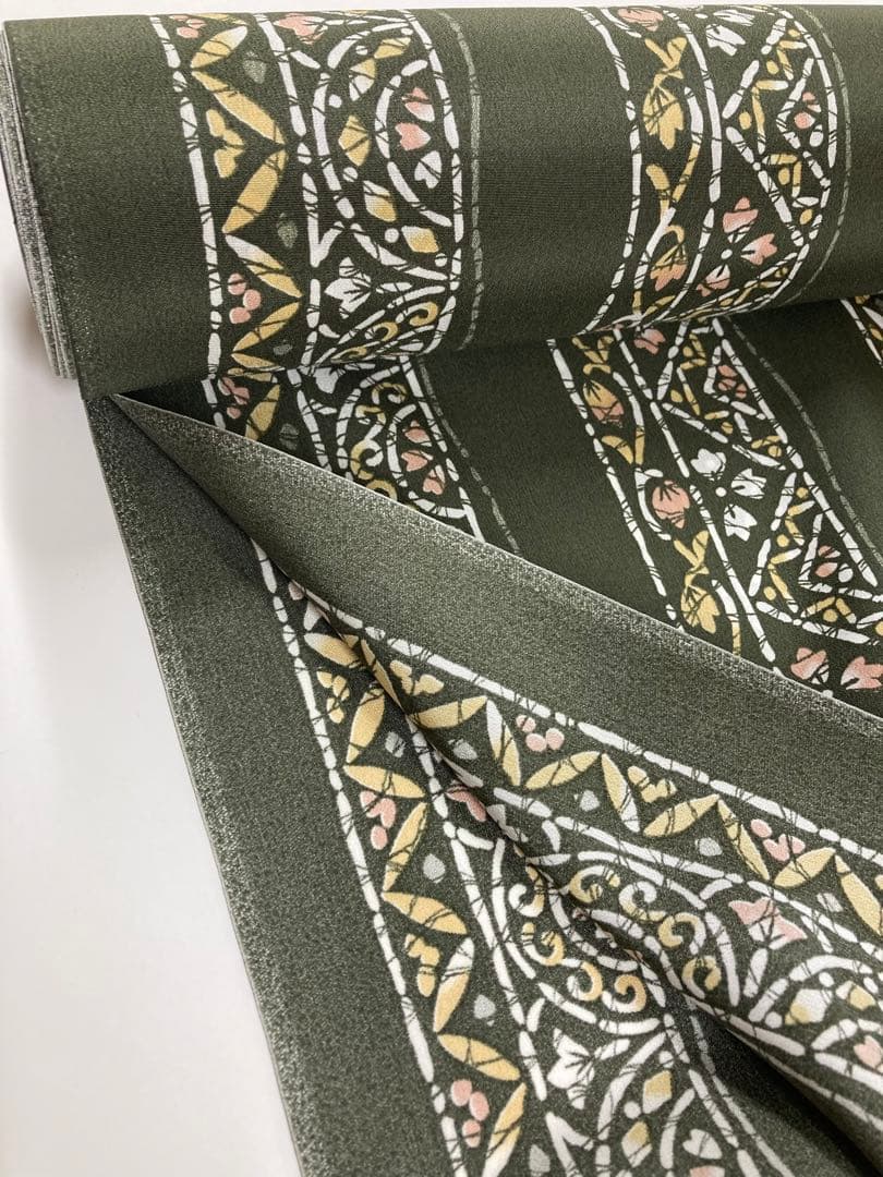 新品未使用美品　襦袢反物　緑地に縞小紋　正絹