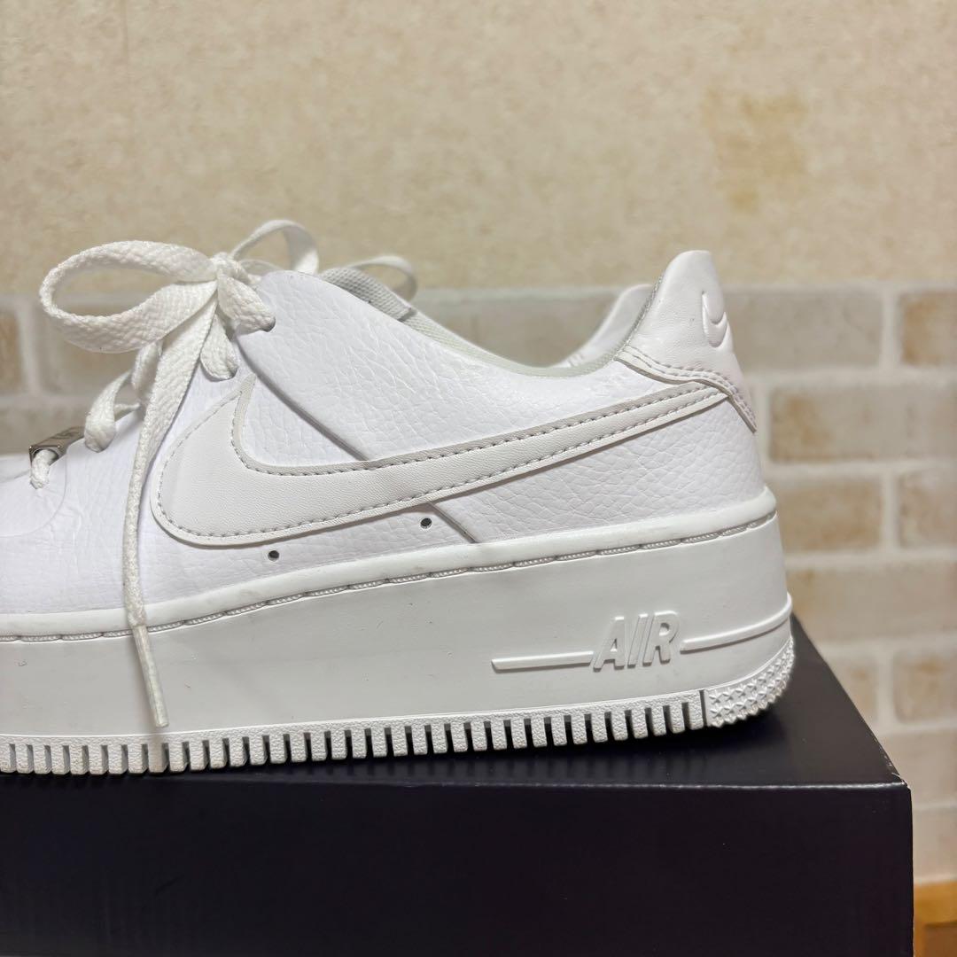 美品★ NIKE エアフォース1 AR5339-100 厚底　ナイキ