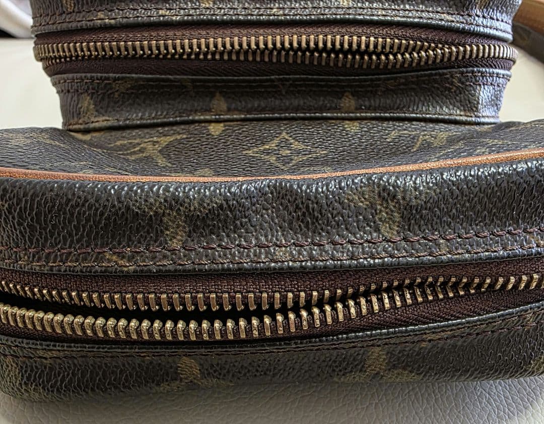 Louis Vuitton ルイヴィトン アマゾン モノグラム ショルダーバッグ