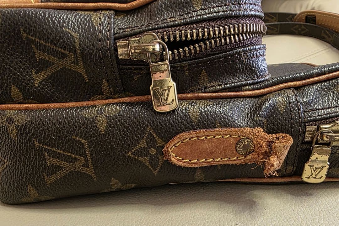 Louis Vuitton ルイヴィトン アマゾン モノグラム ショルダーバッグ