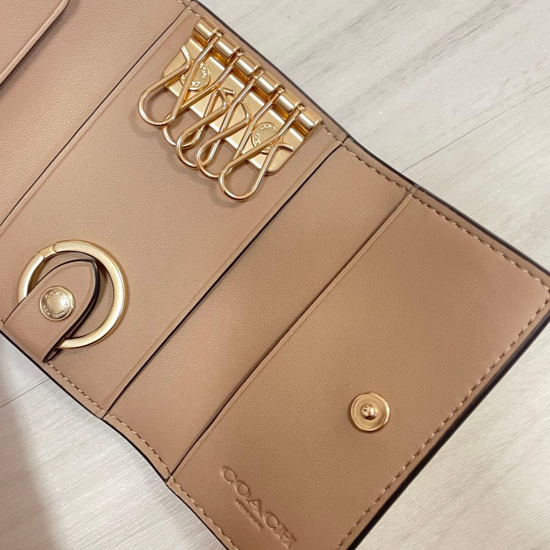 COACH 日本限定 ファイブ リング キーケース・フローラル
