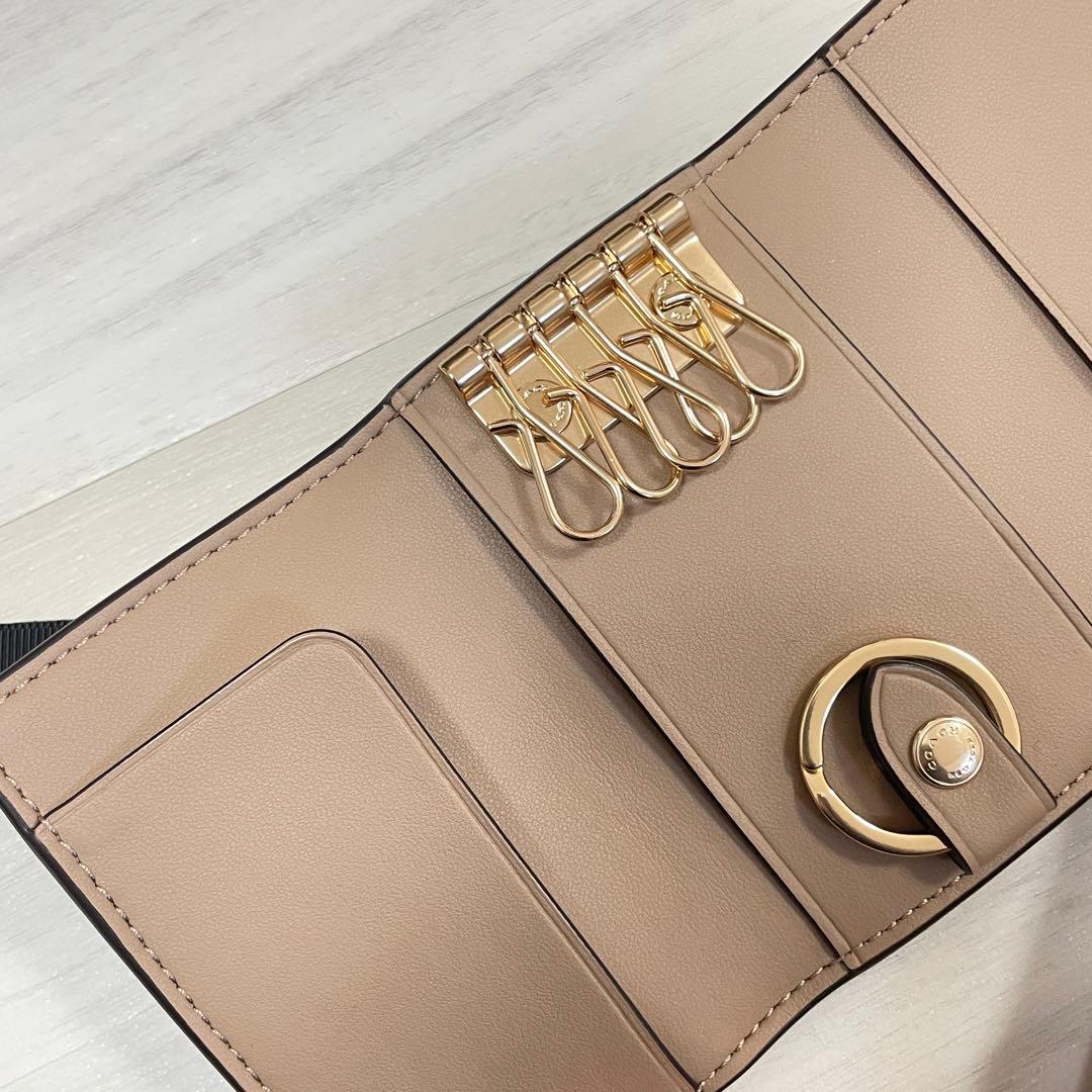 COACH 日本限定 ファイブ リング キーケース・フローラル