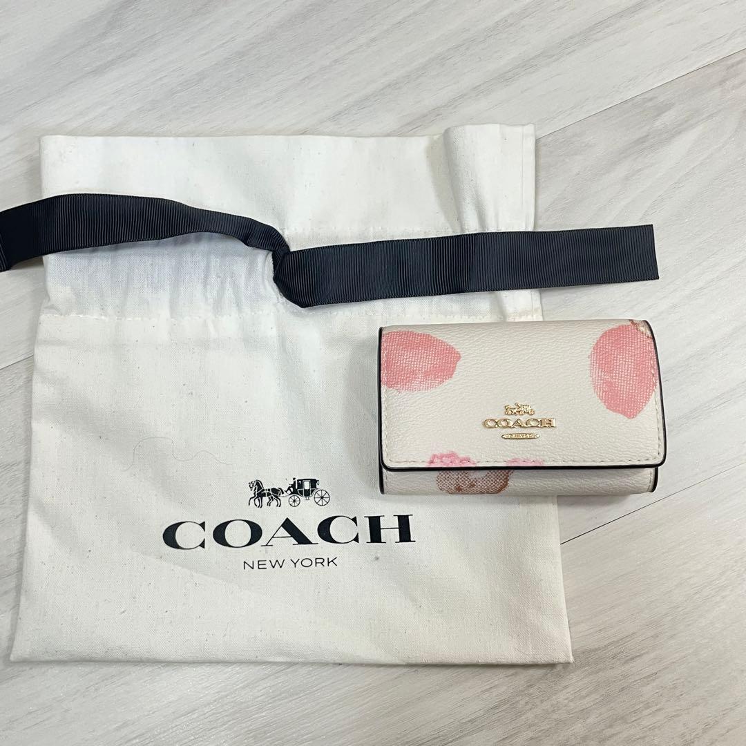COACH 日本限定 ファイブ リング キーケース・フローラル