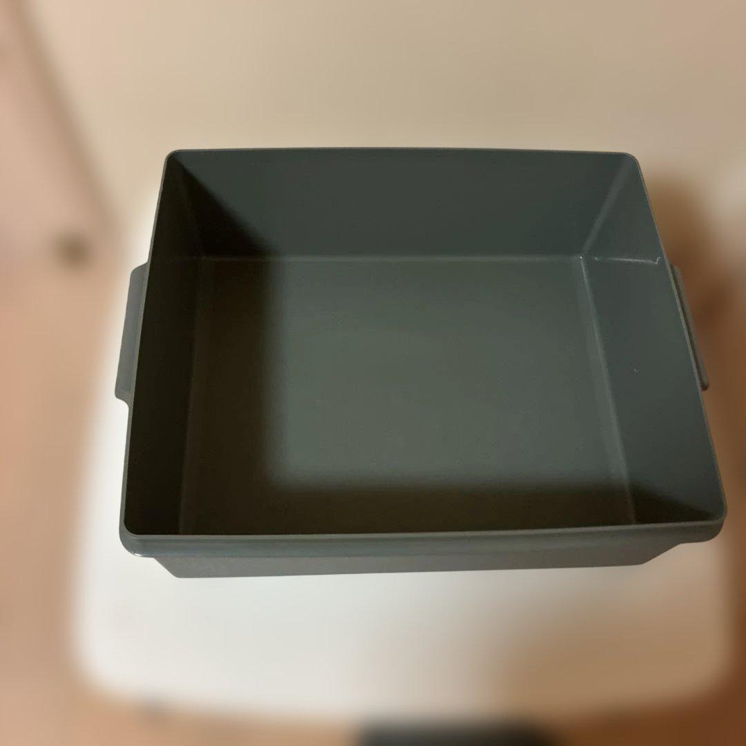 タッパーウエアスーパーケース 4個。