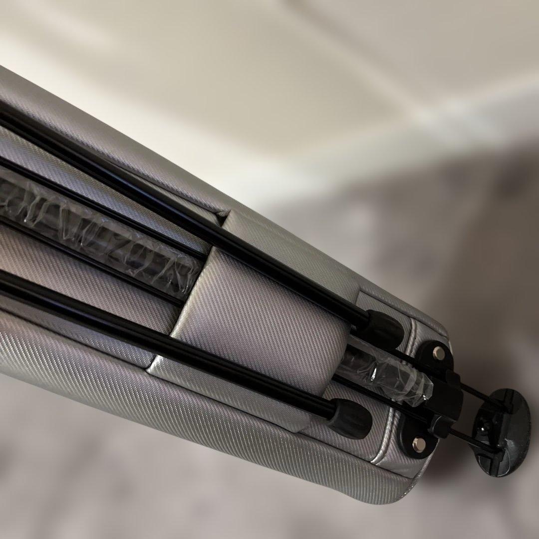 23区　キャスター付きキャディバッグ&セルフバッグ　シルバー