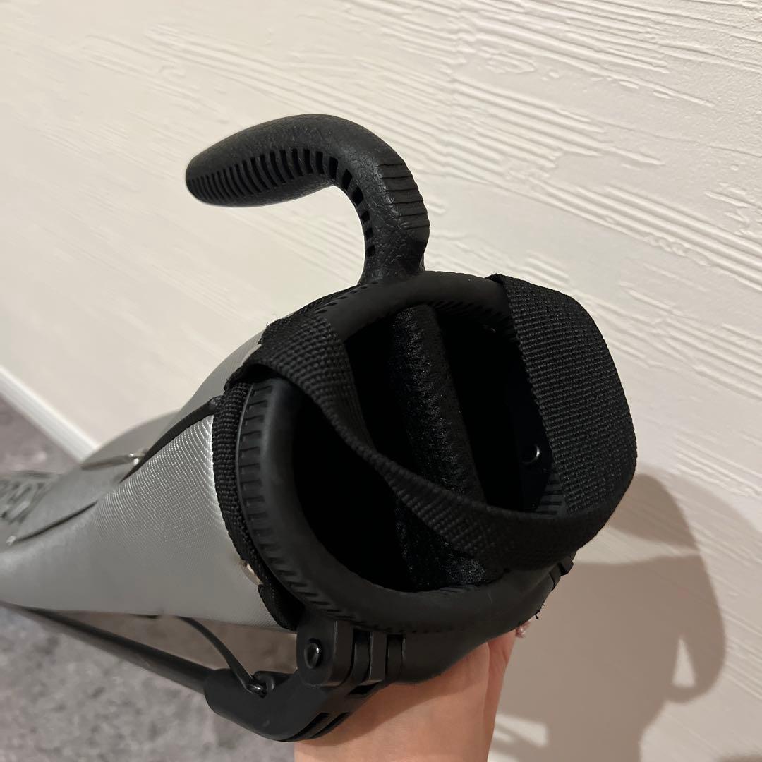 23区　キャスター付きキャディバッグ&セルフバッグ　シルバー