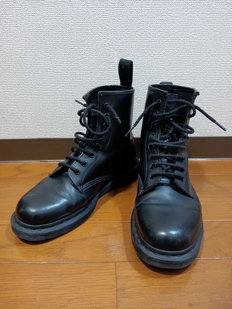Dr.Martens 黒 8ホール ブーツ（UK9）