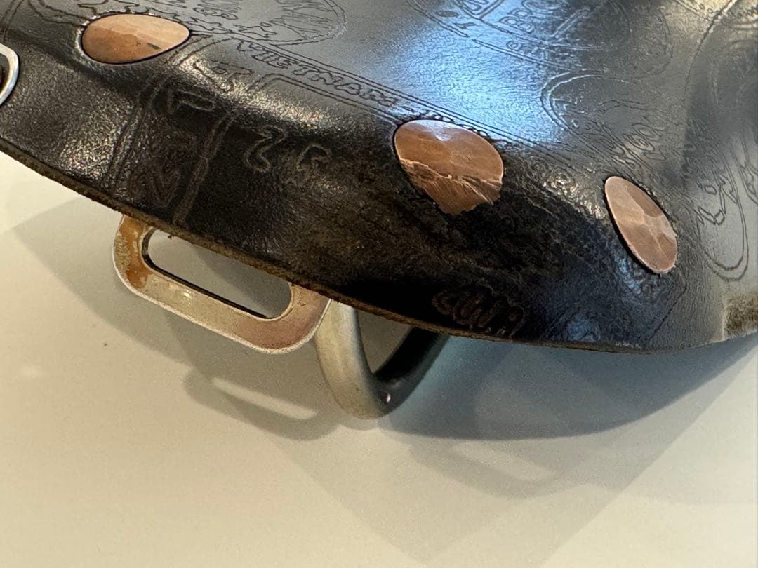 BI7 SPECIAL BROOKS LAB サドル