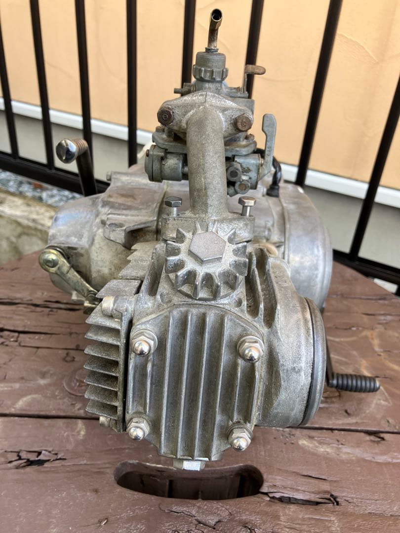 チョコもなかジャンボ　ホンダ　ダックス50　6V　エンジン