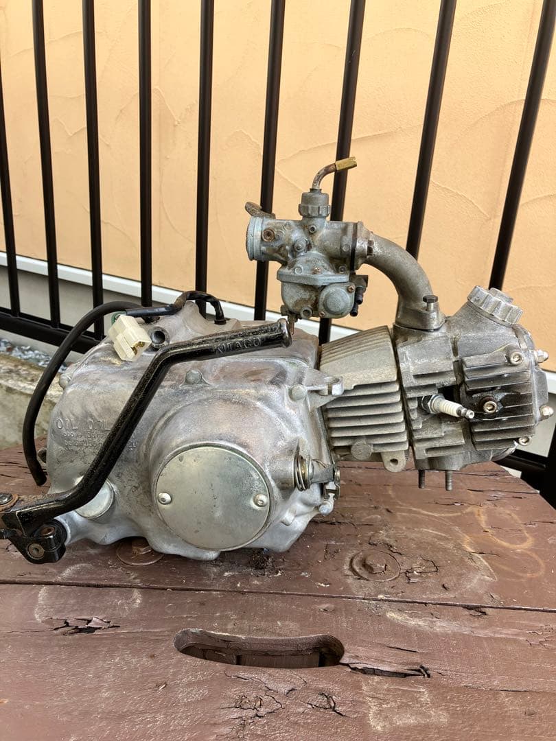 チョコもなかジャンボ　ホンダ　ダックス50　6V　エンジン