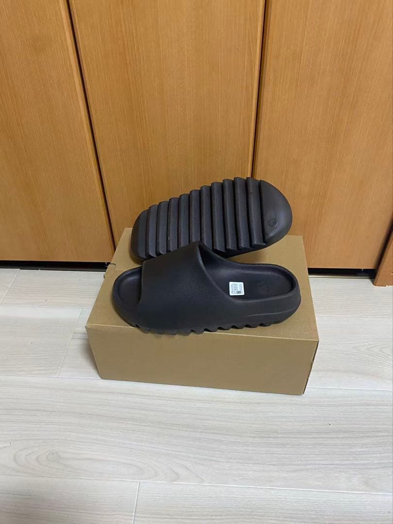 新品26.5cm ADIDAS YEEZY Slide \"Dark Onyx\"