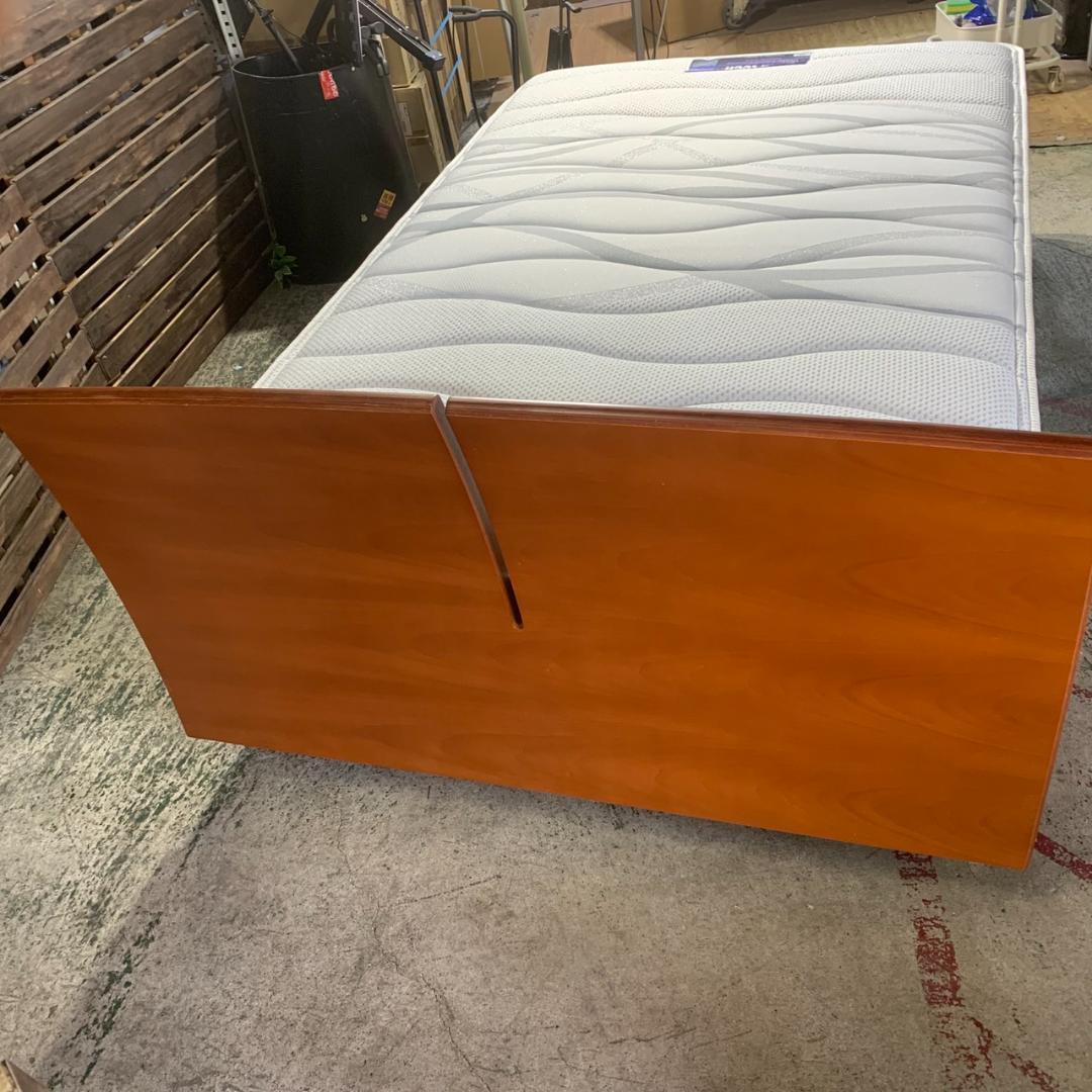 J842-1　Hino Studio Arflex 木製ベッドフレーム