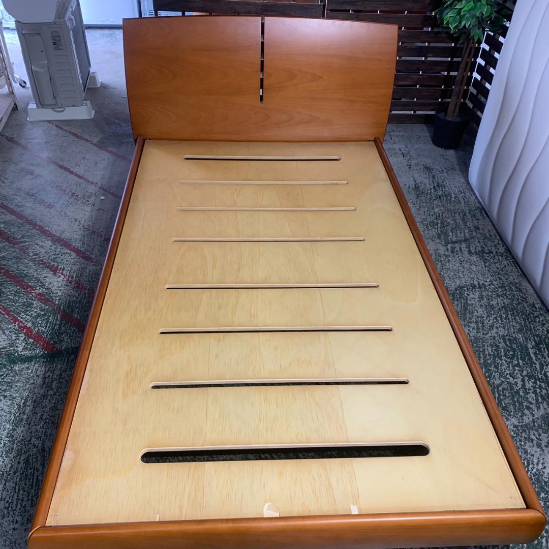 J842-1　Hino Studio Arflex 木製ベッドフレーム