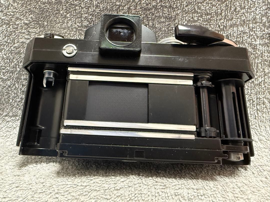 カ*郎様 Nikon F ニコン アイレベルボディ ブラック フィルムカメラ 黒