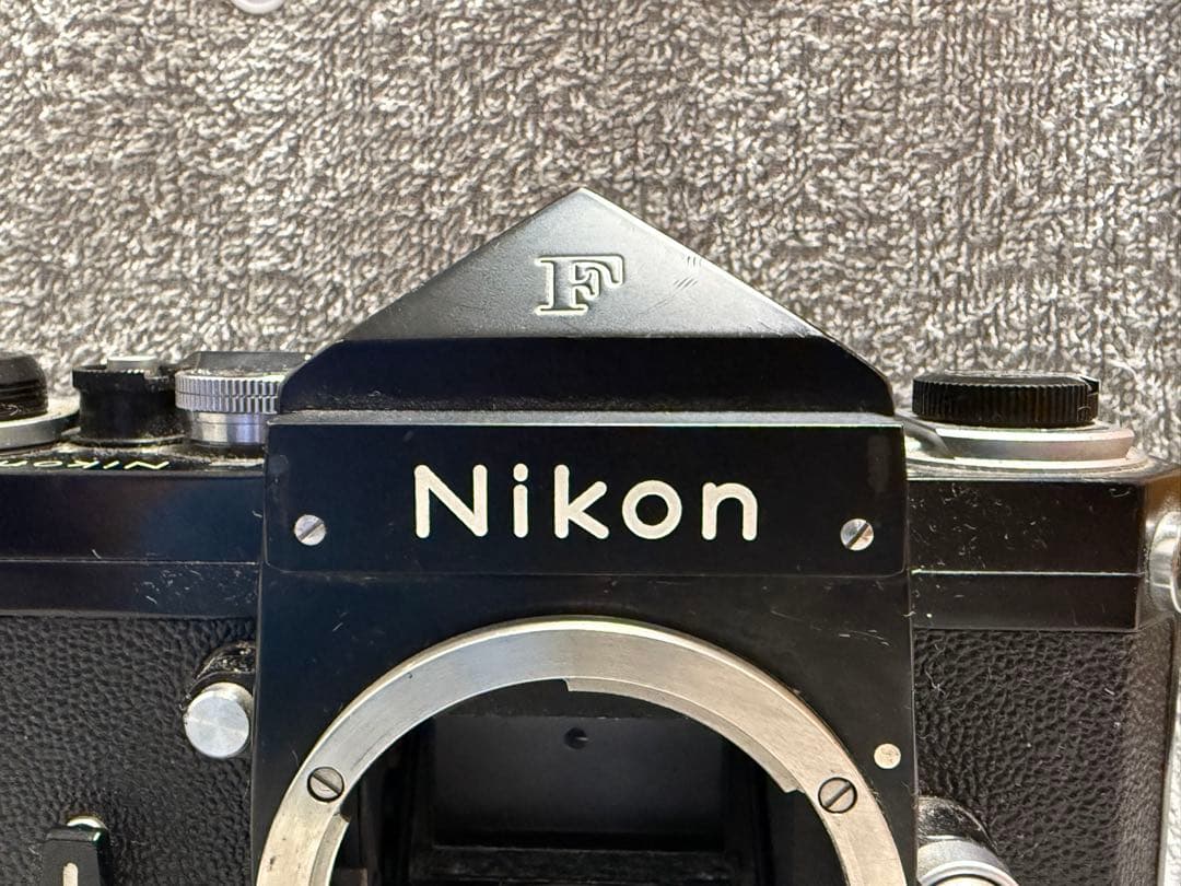 カ*郎様 Nikon F ニコン アイレベルボディ ブラック フィルムカメラ 黒