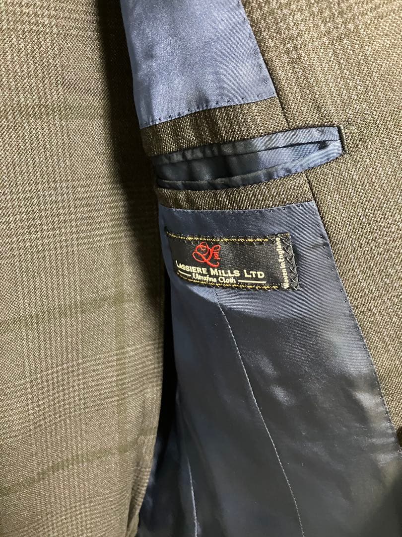 ピンクの猫ブリッラペルイルグスト　ダブルスーツチェック　紺　52