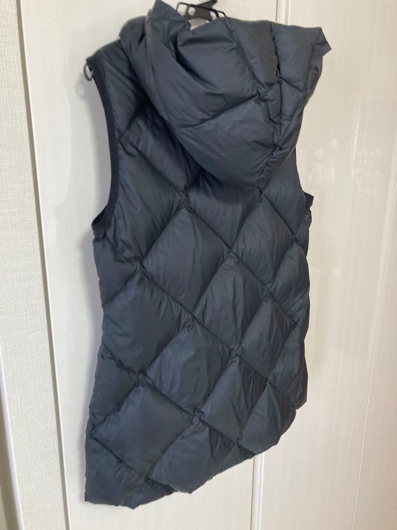 （美品）WEEKEND Max Maraのダウンベスト ブラック