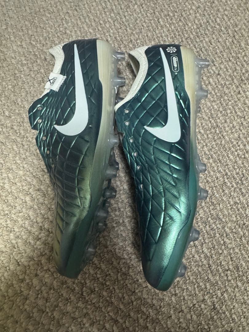 ナイキ ティエンポ レジェンド 10 エリート AG-PRO 30