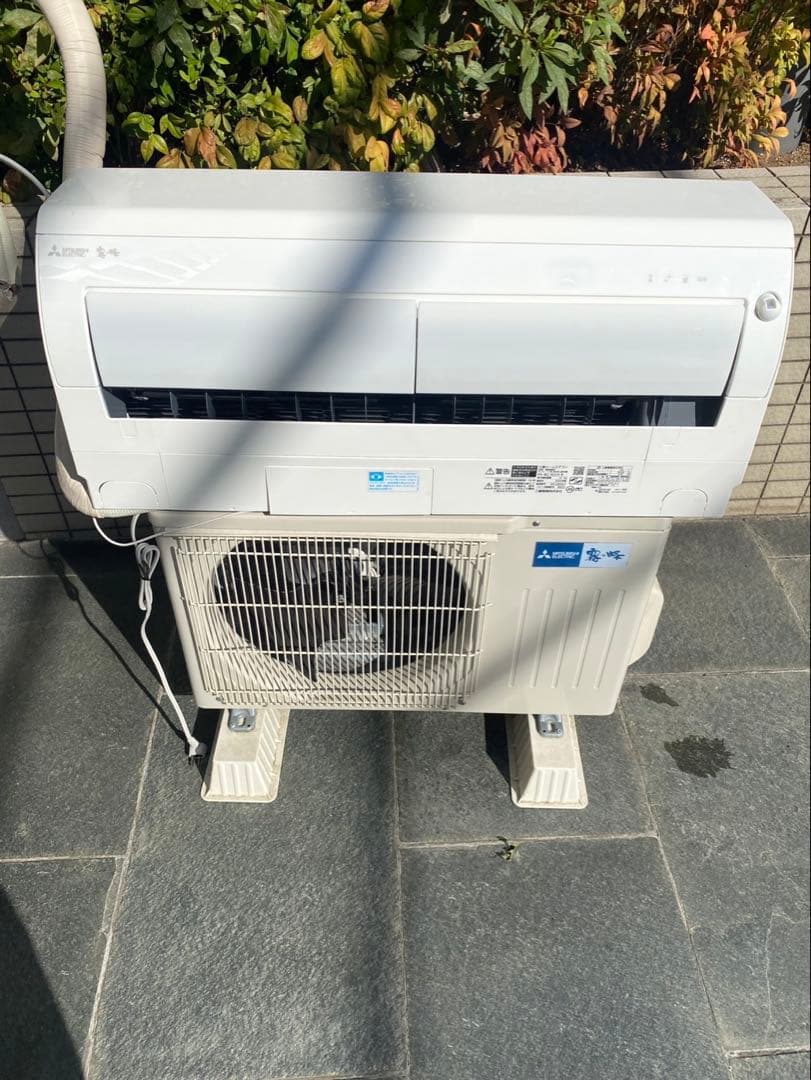 【直接引き取り】エアコン　三菱　MSZ-R2224-W 2024年製