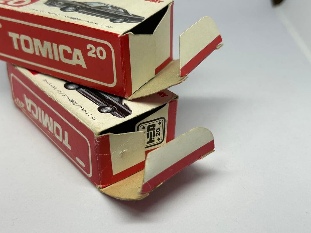 トミカ No.20 ニッサン スカイライン R31 日本製 赤箱 前期 後期