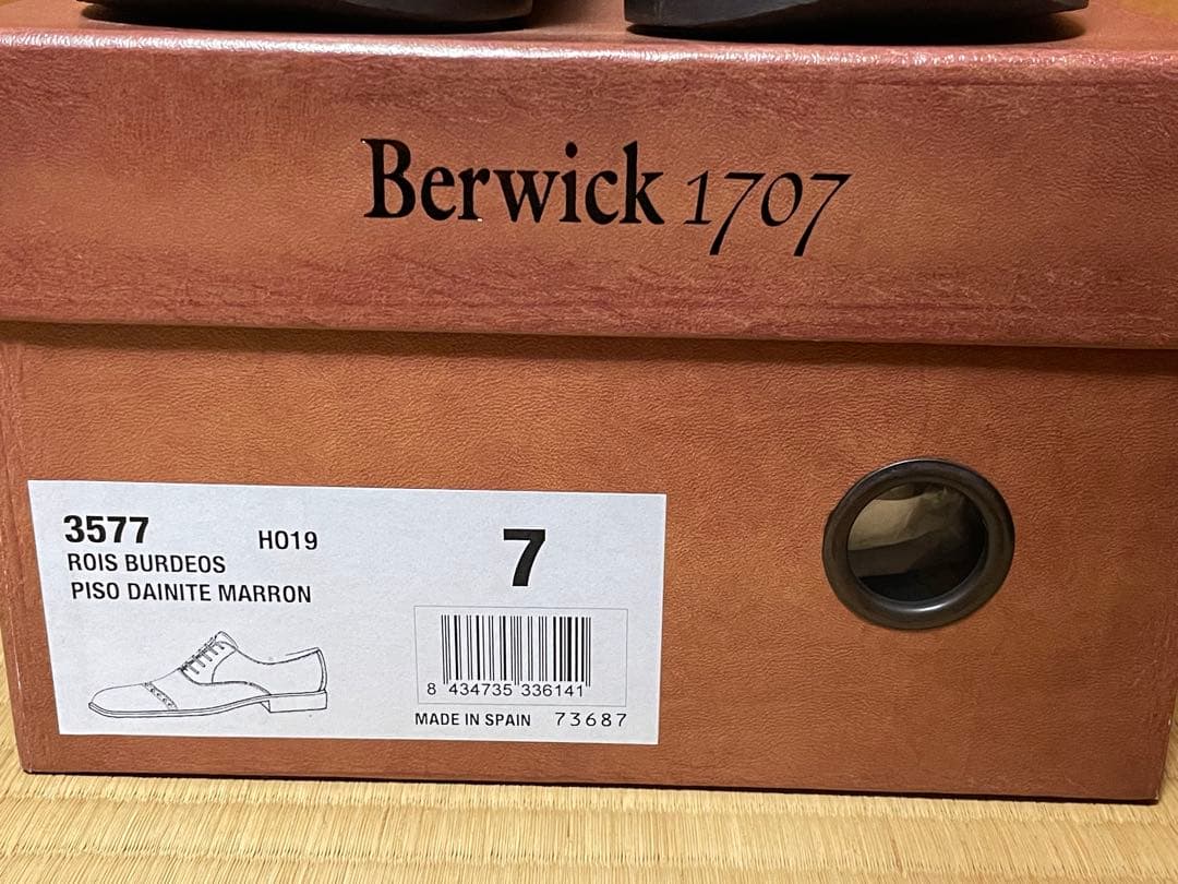 【美品】バーウィック 3577 ストレートチップ UK7 ダイナイトソール