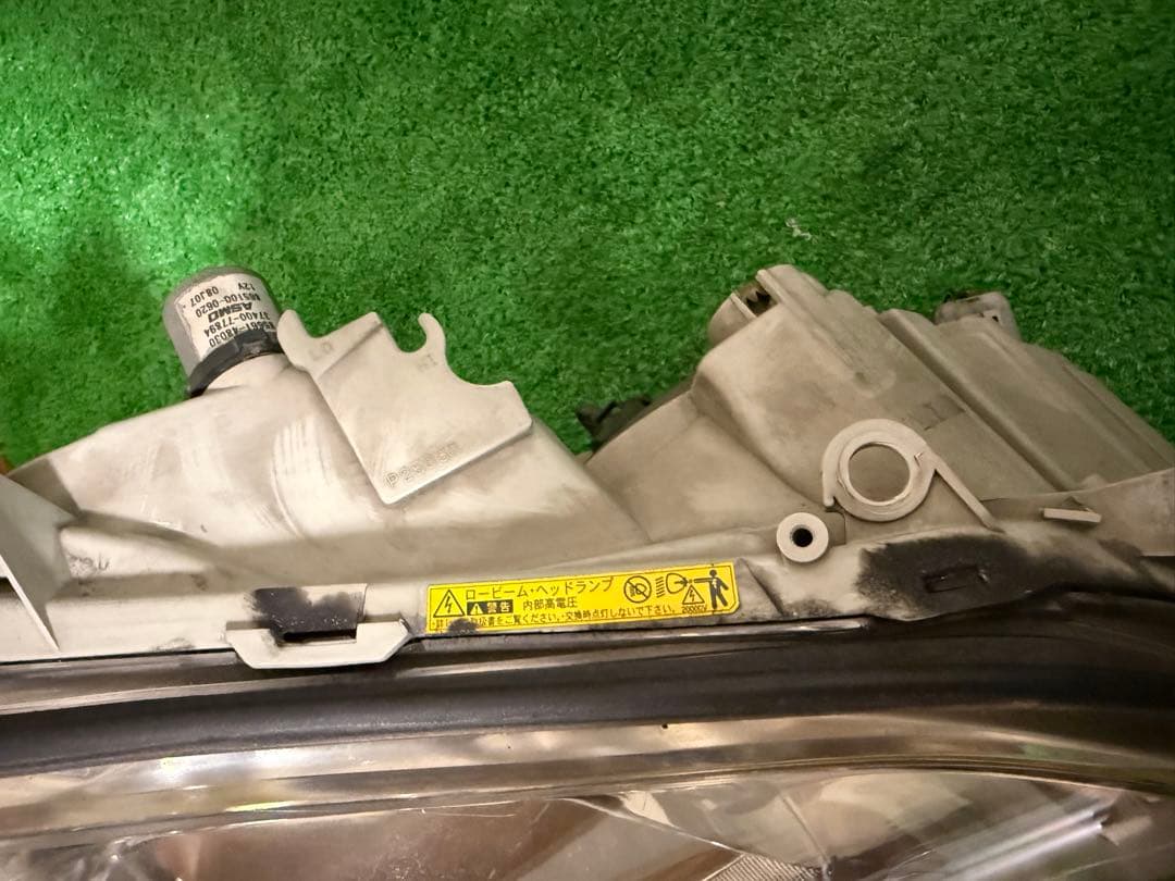 トヨタ クラウン GRS184 ヘッドライト STANLEY HID 左右