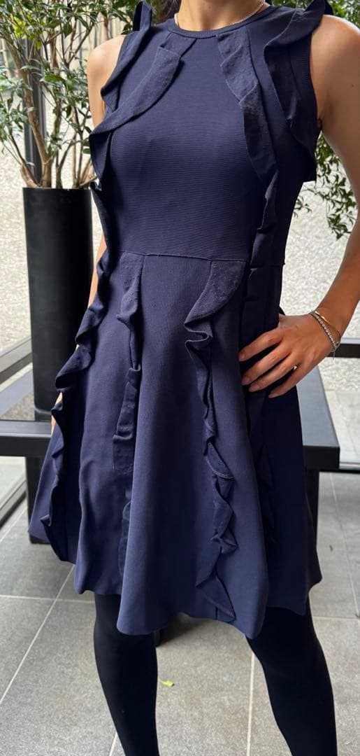 ヴァレンティノ　ノースリーブワンピース