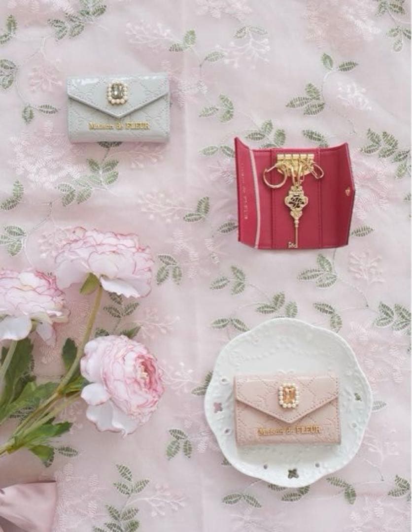 【新品】Maison de FLEURꕤエナメルモノグラムキーケース