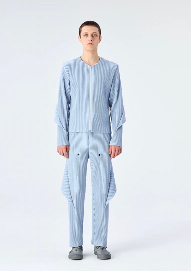 UNFOLD HOMME PLISSÉ ISSEY MIYAKE