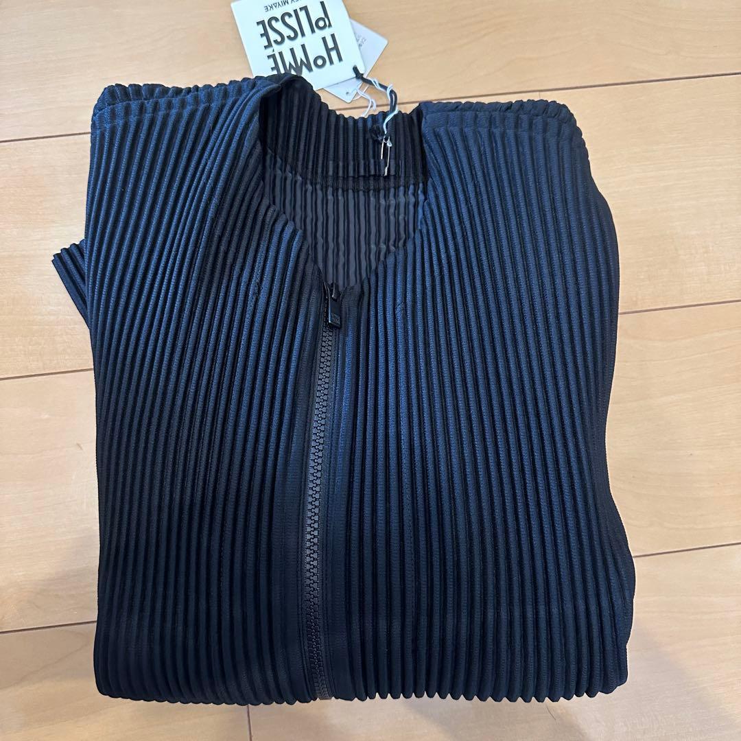 UNFOLD HOMME PLISSÉ ISSEY MIYAKE