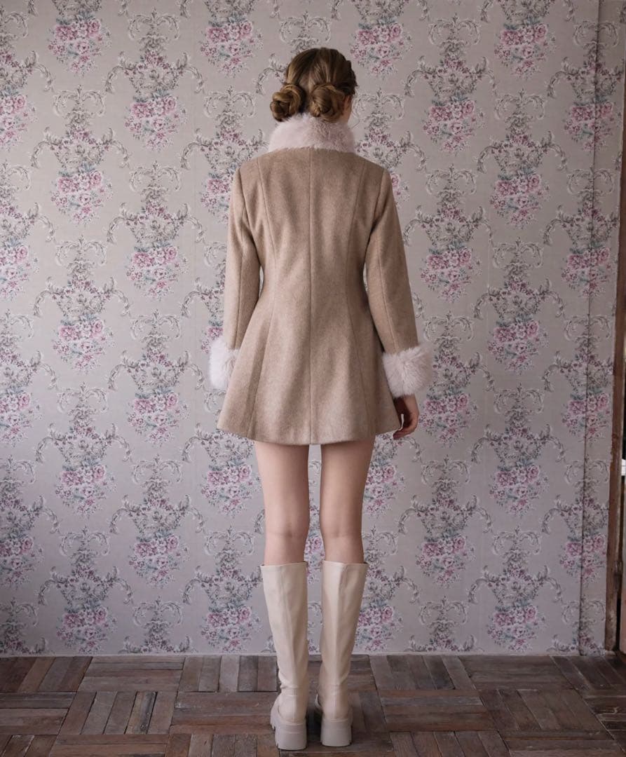 Treat Ürself アウター Muse fur flare coat