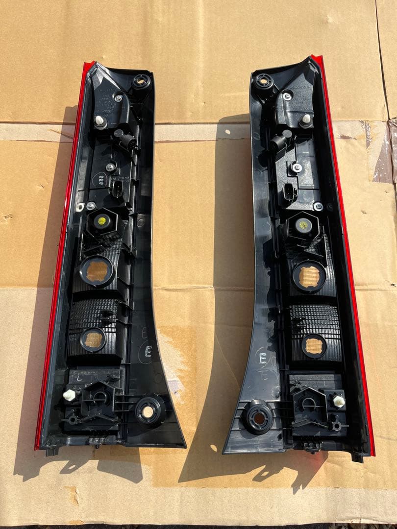 ホンダ N-VAN テールランプ　左右セット　新車外し