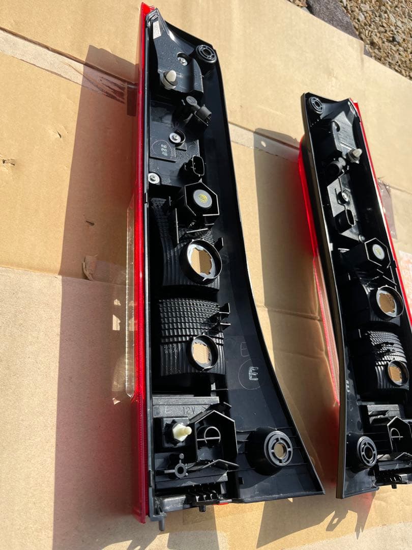 ホンダ N-VAN テールランプ　左右セット　新車外し