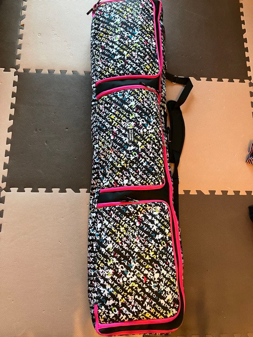 スノーボードウェアセット（ジャケット・パンツ・帽子・ゴーグル）