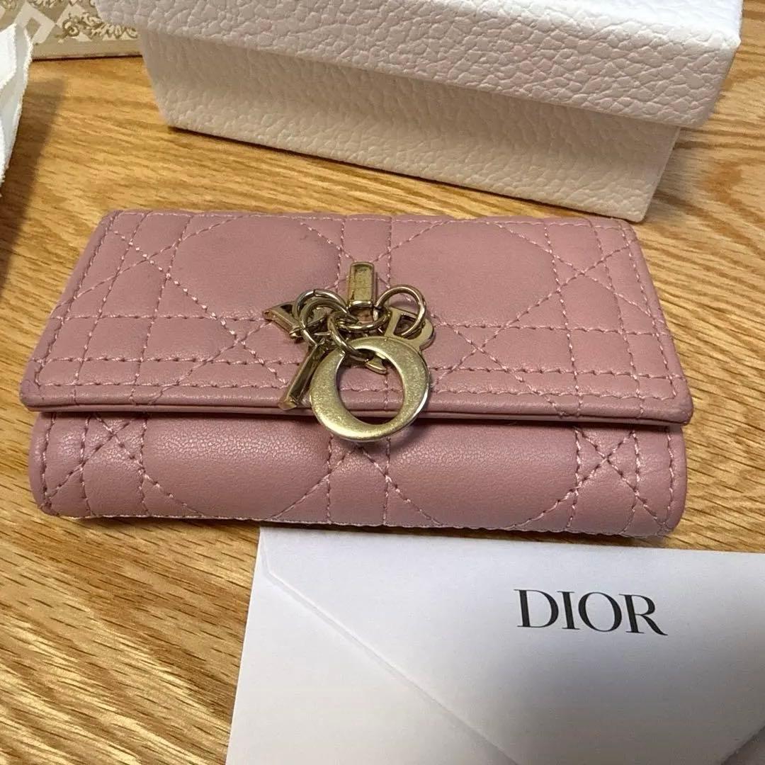 Dior ピンク レザー キーケース　日本限定色