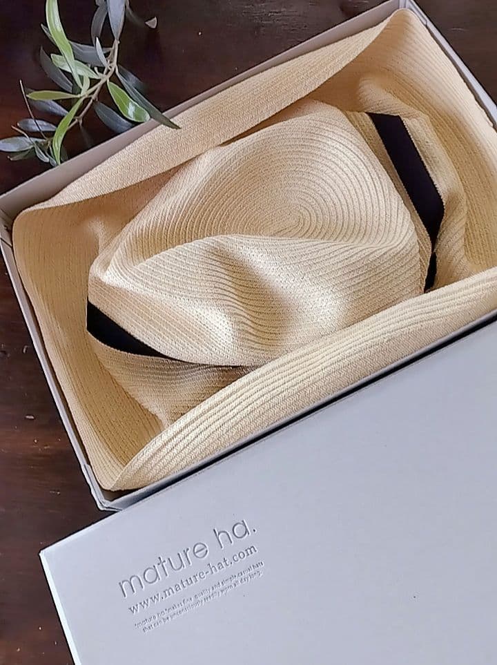 連休特価✾新品未使用　マチュアーハ　ボックスハット　ナチュラル✕黒リボン