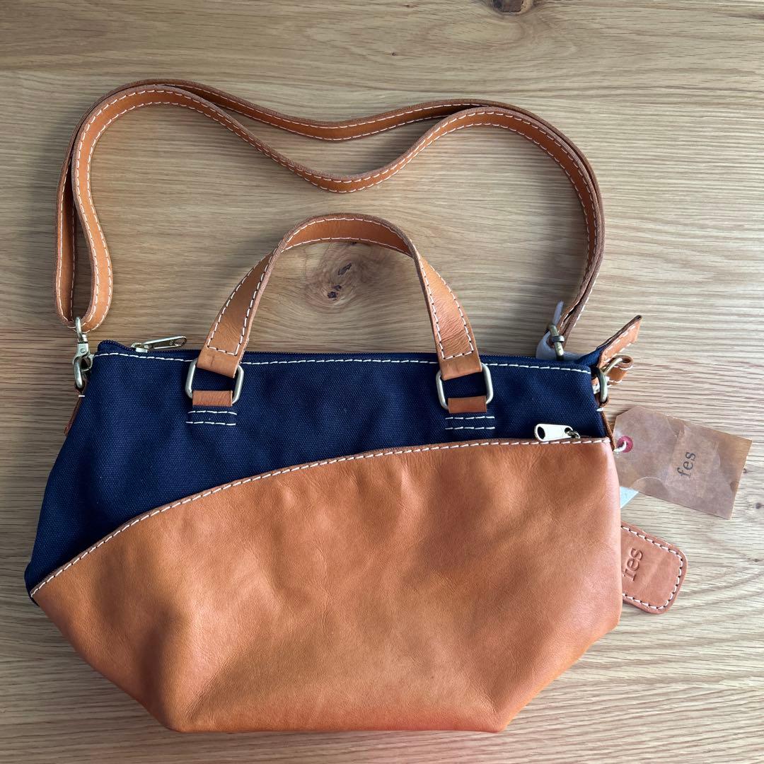 【新品・未使用品】fes ジゼル　2WAY ショルダーバッグ　ネイビー