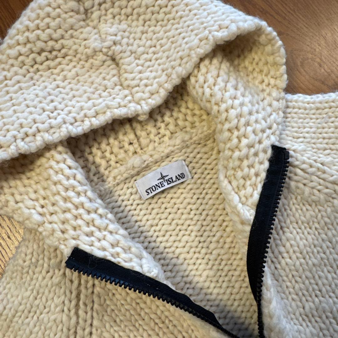 ストーンアイランド フード付きチャンキーニットカーディガン　ホワイト L
