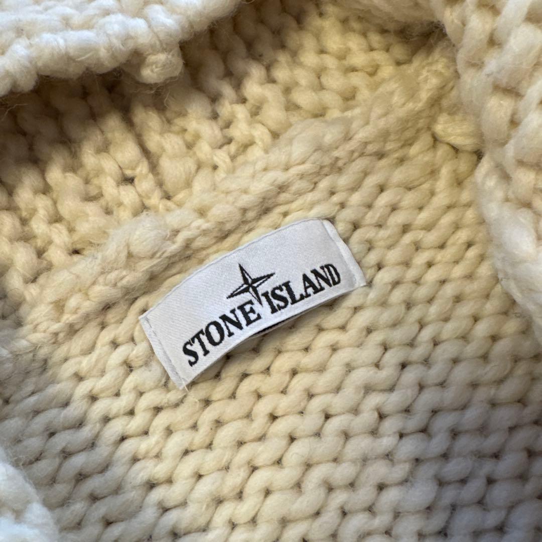 ストーンアイランド フード付きチャンキーニットカーディガン　ホワイト L