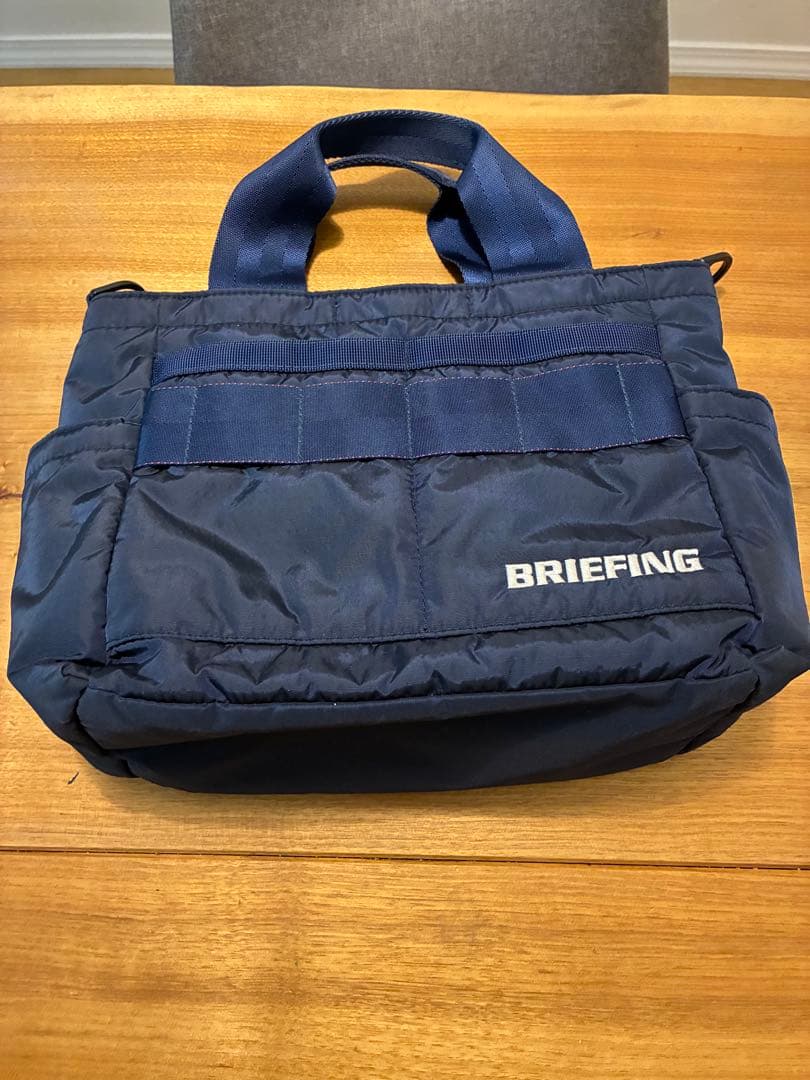 ひ*ー様 BRIEFING ネイビー ラウンドトートバッグ