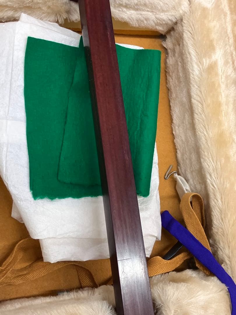 ①三味線 本体 伝統的和柄装飾付き 和楽器 付属品各種 ハードケース付