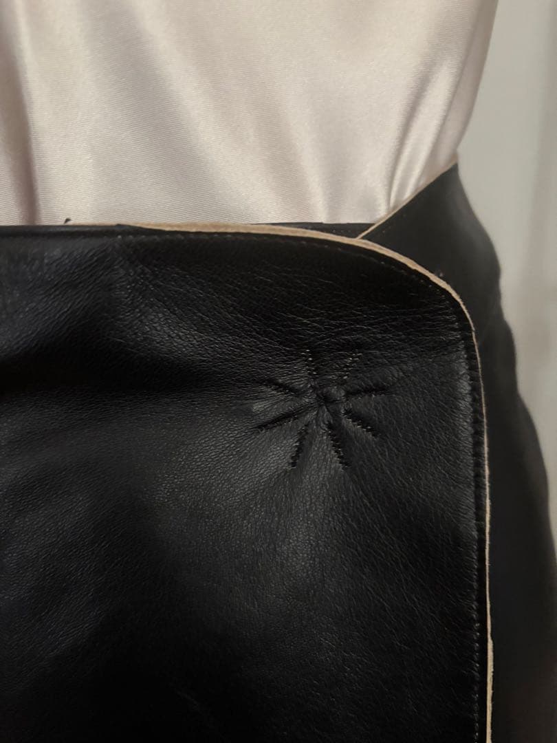 JIL SANDERジルサンダー、革の巻きスカート。新品未使用、最終価格です。