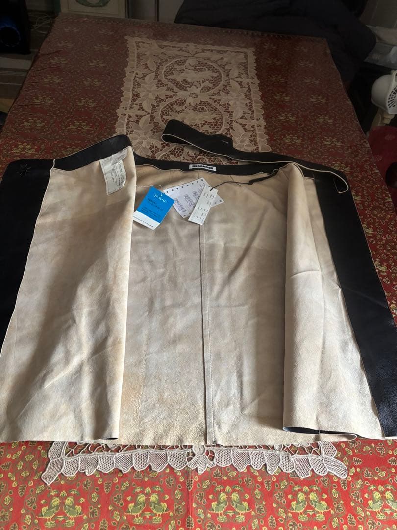 JIL SANDERジルサンダー、革の巻きスカート。新品未使用、最終価格です。