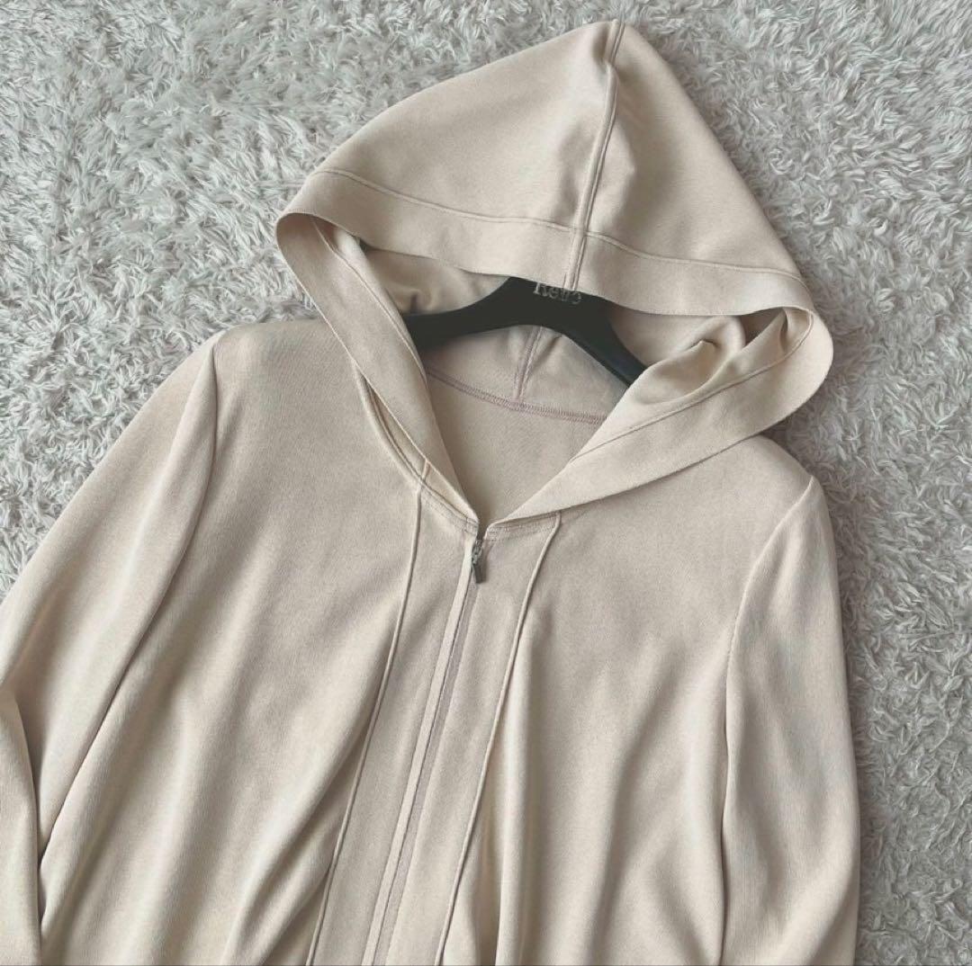 美品♡FOXEYフォクシーニューヨーク　レディライクパーカー ベージュ