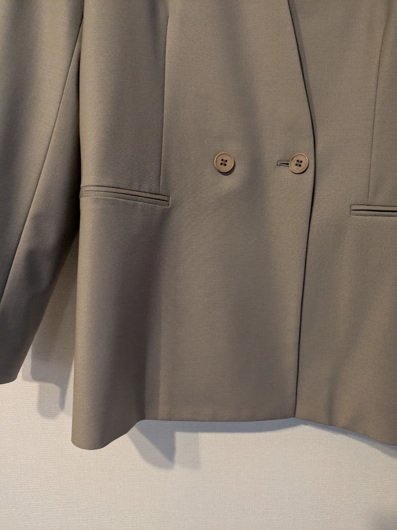 新品*定価5万 セオリーリュクス Executive ノーカラーJKT トープ