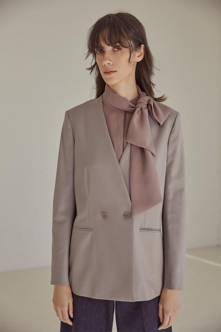 新品*定価5万 セオリーリュクス Executive ノーカラーJKT トープ