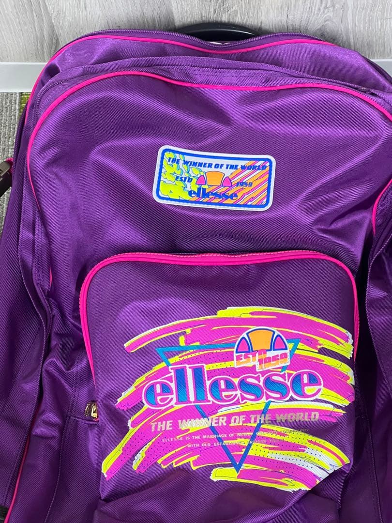 美品　ellesse スノーボードバック