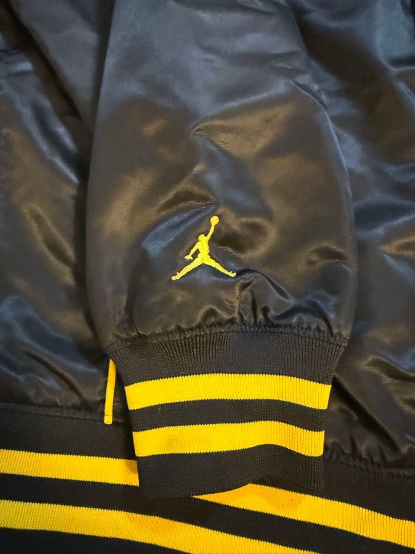 AIR JORDAN 00s ナイロンジャケット 良デザイン