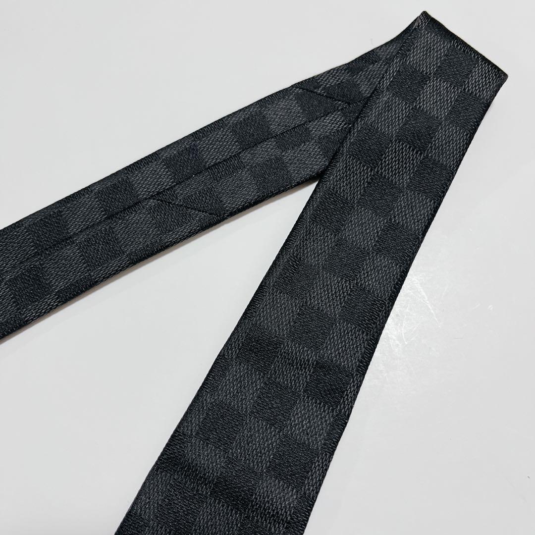 美品 ルイヴィトン ネクタイ ハイブランド ダミエ柄 ロゴグラム 光沢 希少 黒