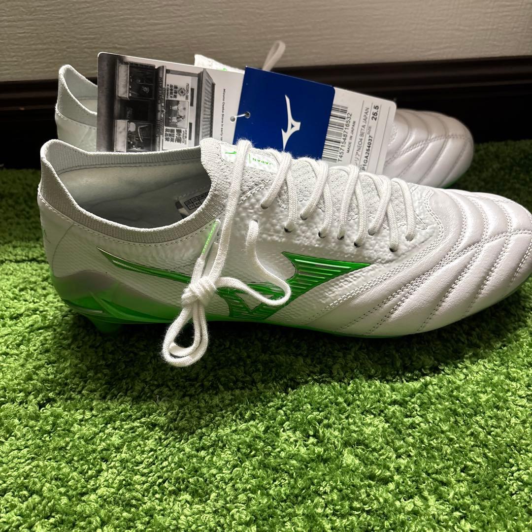 新品未使用タグ付き！ モレリアネオ4βJAPAN 25.5cm